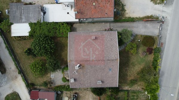 casa indipendente in vendita a Bagnaria Arsa in zona Castions delle Mura