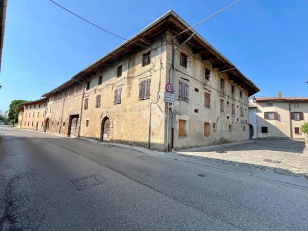 casale in vendita a Basiliano
