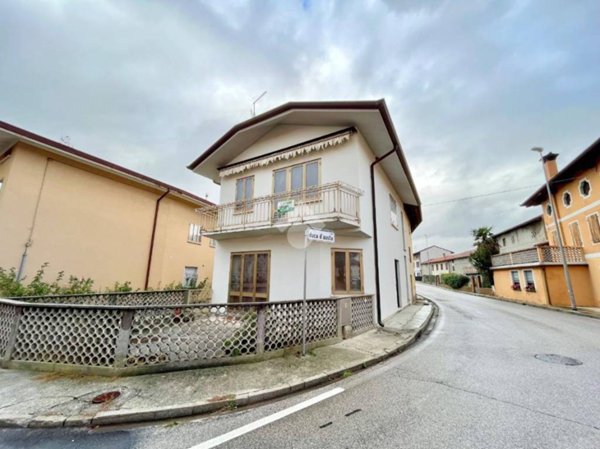 casa indipendente in vendita a Basiliano