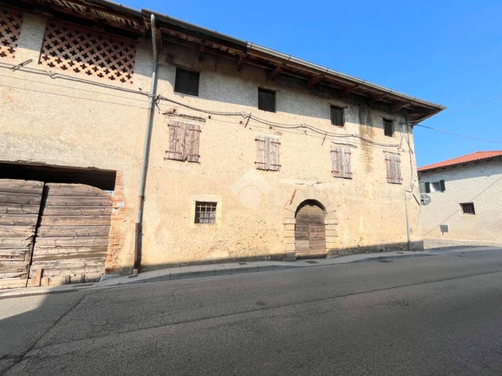 casale in vendita a Basiliano