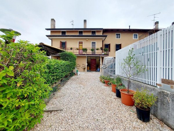 casa indipendente in vendita a Basiliano