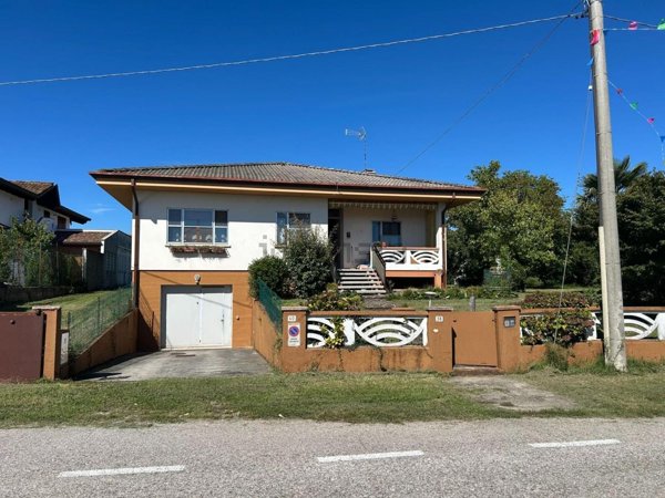 casa indipendente in vendita a Basiliano