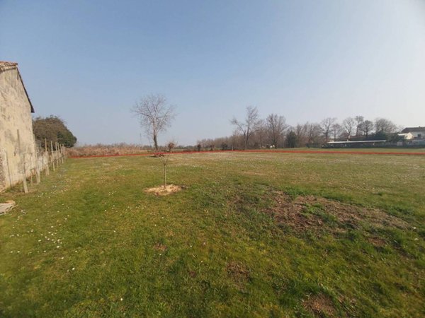 terreno edificabile in vendita a Basiliano