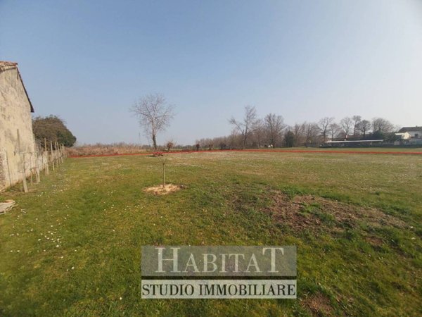 terreno edificabile in vendita a Basiliano
