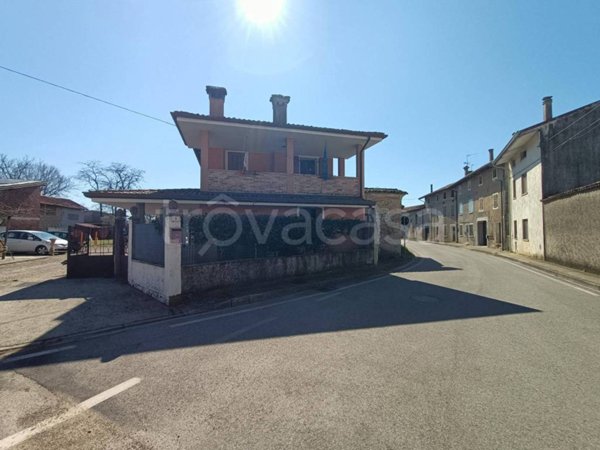 casa indipendente in vendita a Bertiolo in zona Virco