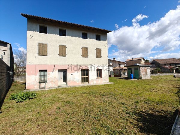 casa indipendente in vendita a Bertiolo