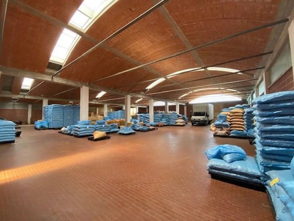 capannone in vendita a Bertiolo