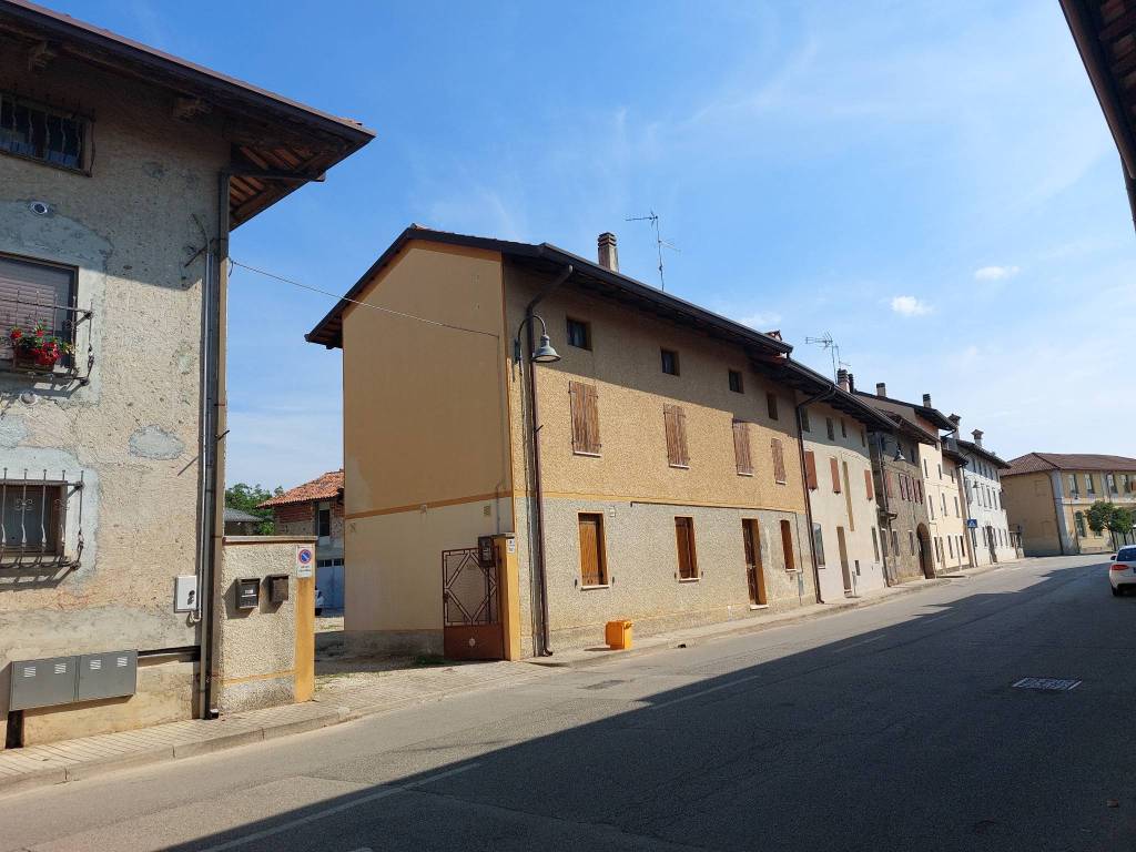 casa indipendente in vendita a Bertiolo