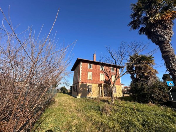 casa indipendente in vendita a Bertiolo in zona Pozzecco