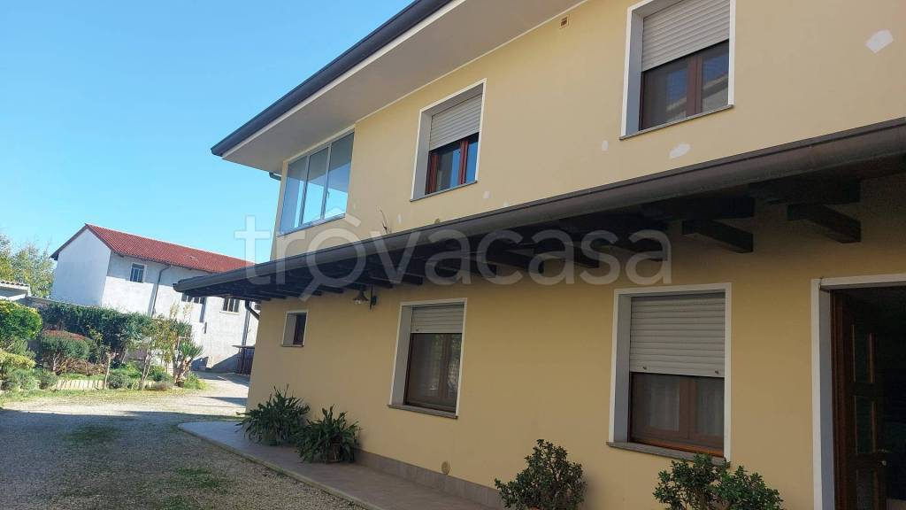 casa indipendente in vendita a Bertiolo in zona Pozzecco