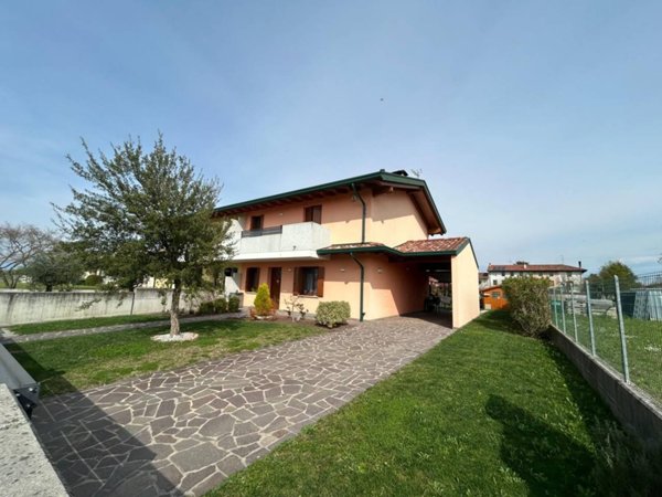 casa indipendente in vendita a Bertiolo