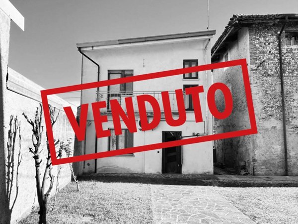 casa indipendente in vendita a Bertiolo