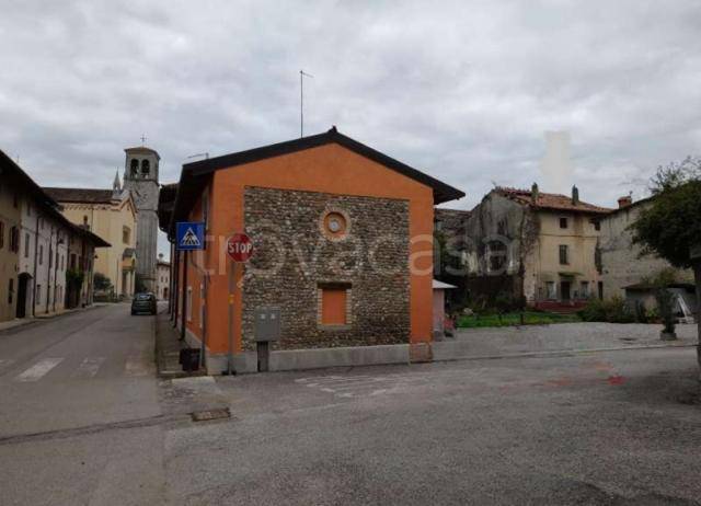 casa indipendente in vendita a Bertiolo in zona Pozzecco