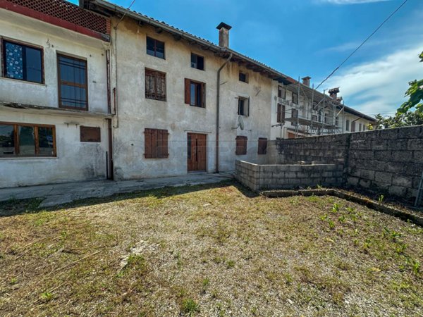 casa indipendente in vendita a Bicinicco in zona Felettis