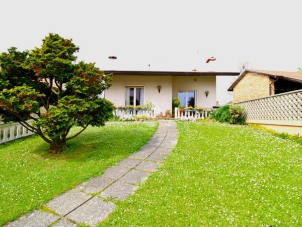 casa indipendente in vendita a Bicinicco