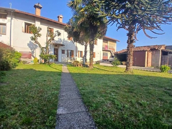 casa indipendente in vendita a Bicinicco in zona Felettis