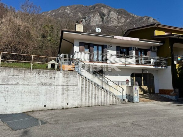 casa indipendente in vendita a Bordano