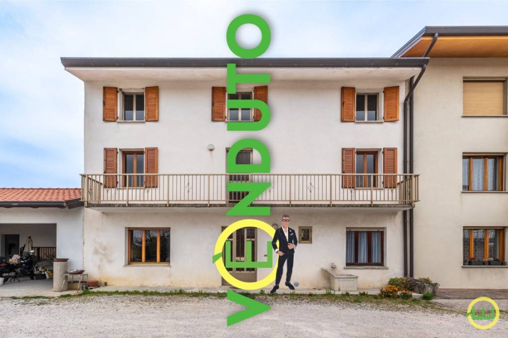 casa indipendente in vendita a Buja