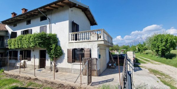 casa indipendente in vendita a Buja
