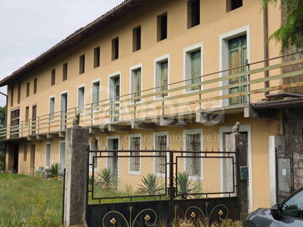 casa indipendente in vendita a Buja