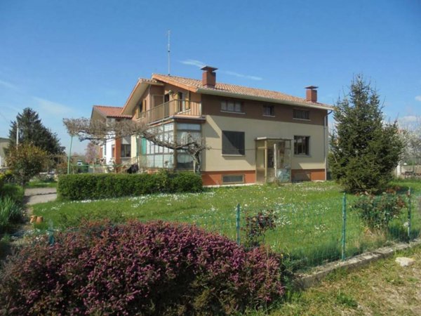 casa indipendente in vendita a Buja