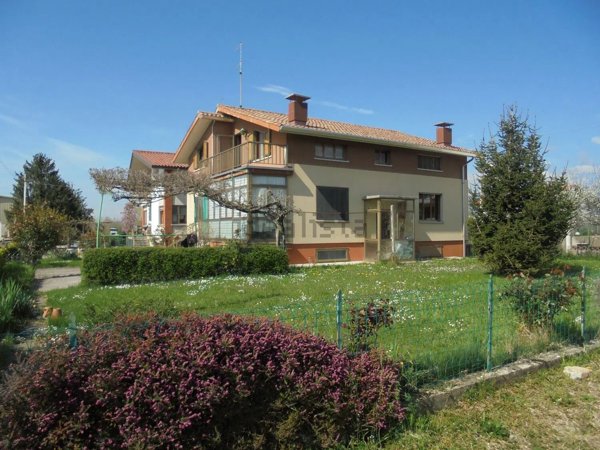 casa indipendente in vendita a Buja