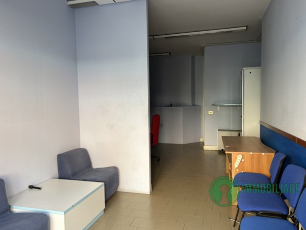 negozio in vendita a Buja