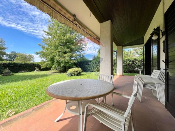 casa indipendente in vendita a Buja