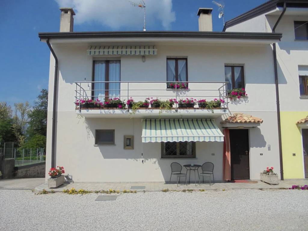 casa indipendente in vendita a Buja