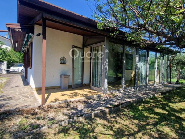 casa indipendente in vendita a Buja