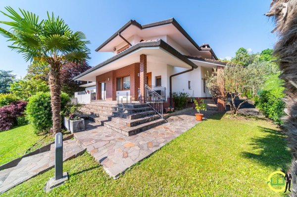 casa indipendente in vendita a Buja