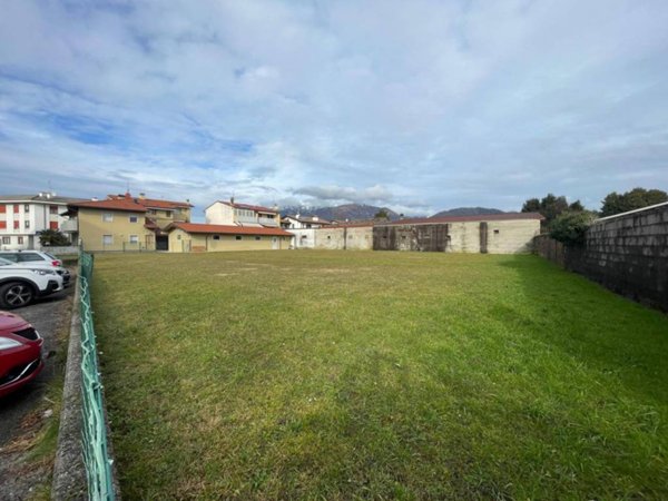 terreno edificabile in vendita a Buja