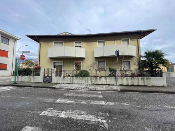 appartamento in vendita a Buja