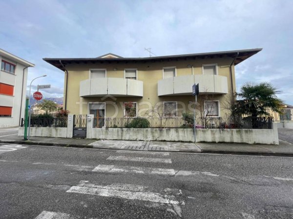 appartamento in vendita a Buja