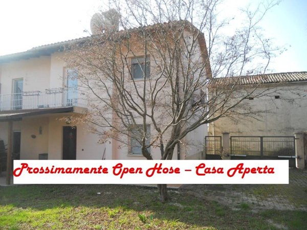 casa indipendente in vendita a Buja