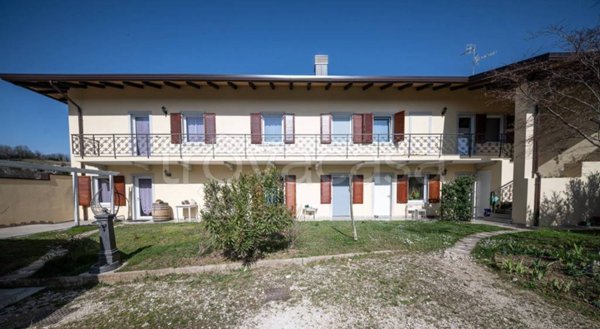 casa indipendente in vendita a Buja