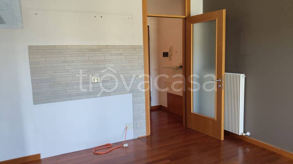 appartamento in vendita a Buja