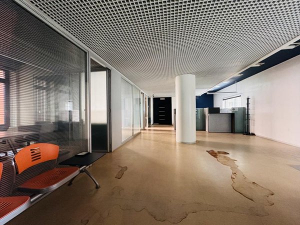 negozio in vendita a Buja