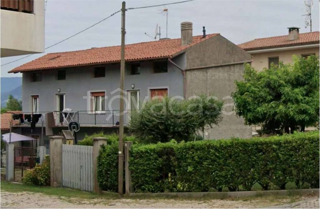 casa indipendente in vendita a Buja