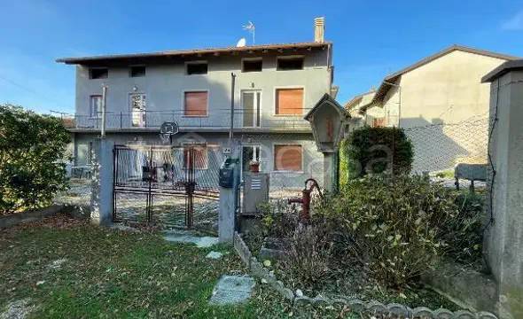 appartamento in vendita a Buja