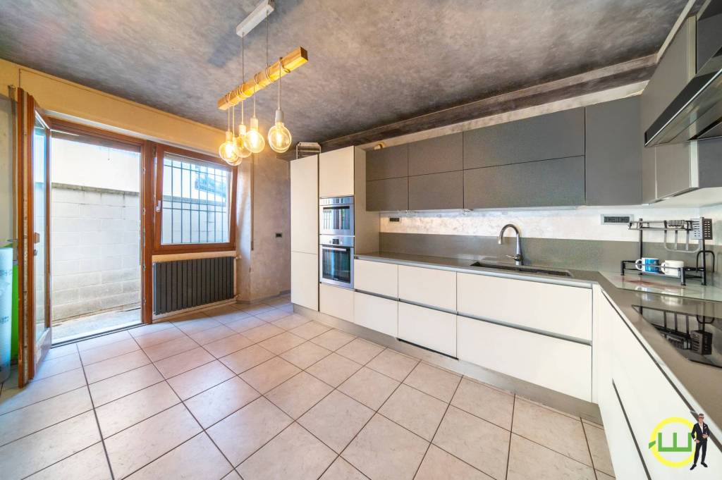 casa indipendente in vendita a Buja