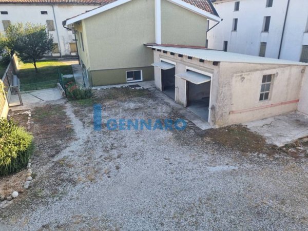casa indipendente in vendita a Buja