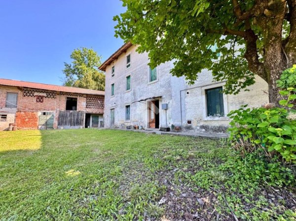 casa indipendente in vendita a Buttrio