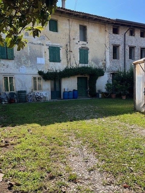 casa indipendente in vendita a Buttrio