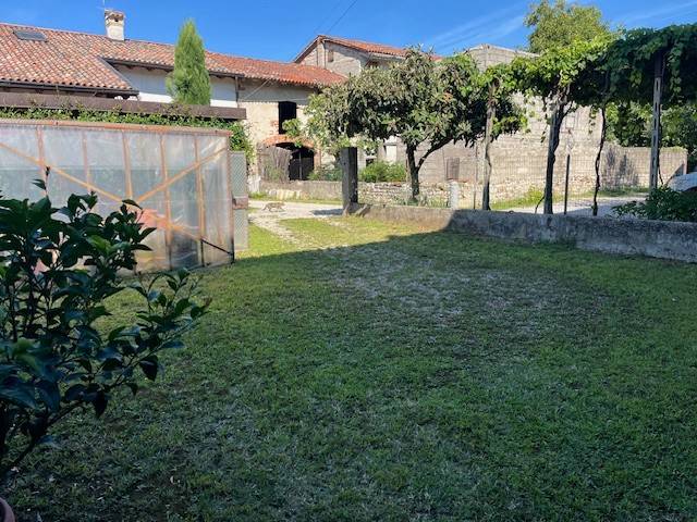 casa indipendente in vendita a Buttrio