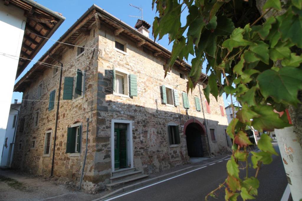 casa indipendente in vendita a Buttrio