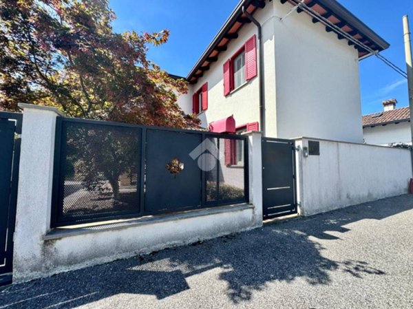 casa indipendente in vendita a Buttrio in zona Caminetto