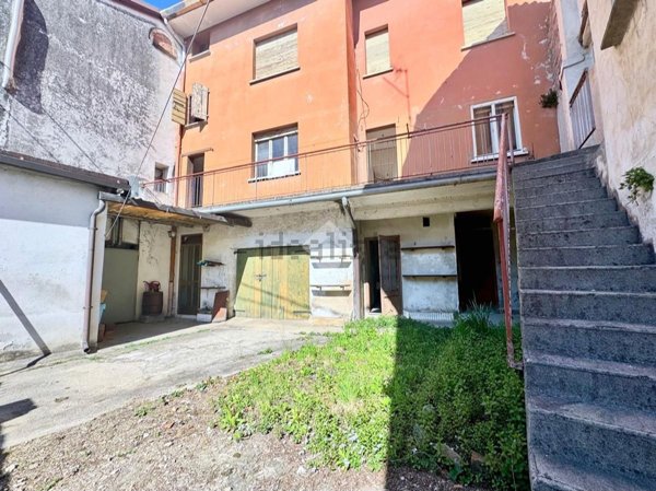 casa indipendente in vendita a Buttrio