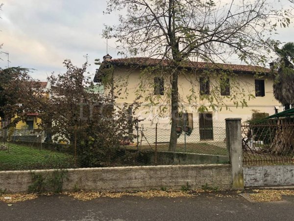 casa indipendente in vendita a Campoformido in zona Basaldella