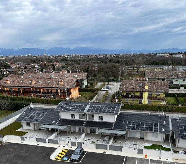 casa indipendente in vendita a Campoformido in zona Basaldella